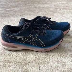 ASICS GT 2000 10 Size 8.5 WIDE